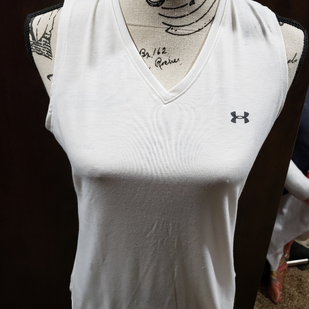 Under Armour dryfit vneck tank top